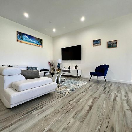 The Cove - Condo Hotel - Palm Beach Strip Luaran gambar