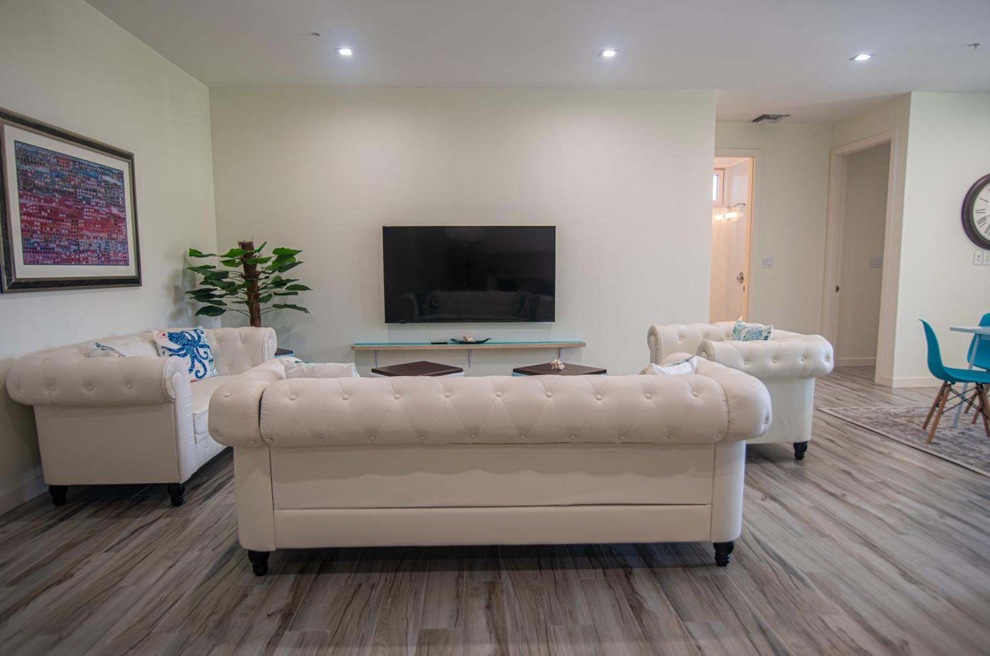 The Cove - Condo Hotel - Palm Beach Strip Luaran gambar